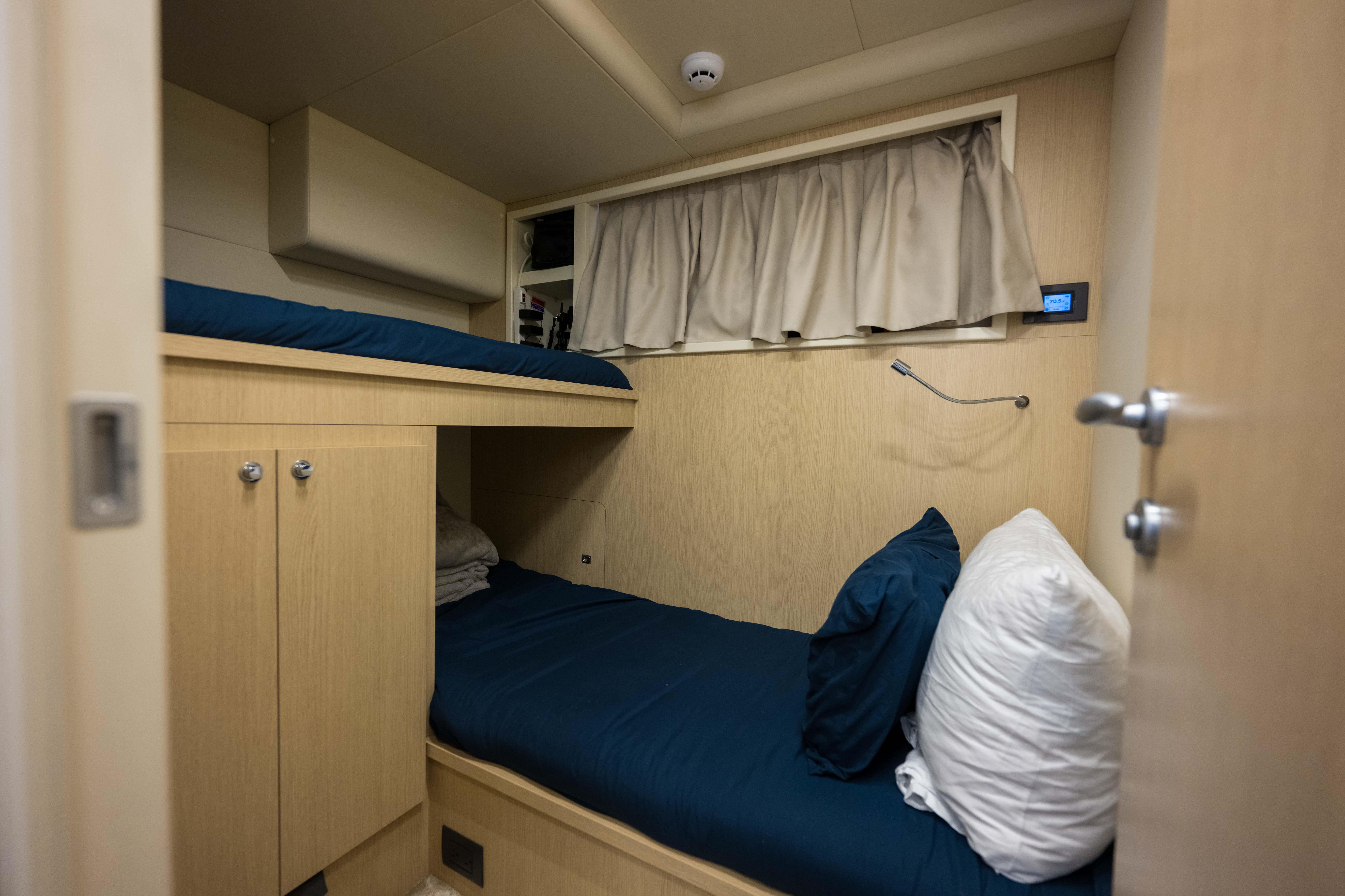 2023 FERRETTI YACHTS 720 